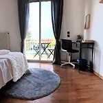Low-Budget Cozy 3 Bedroom Apt Апартаменты Керкини