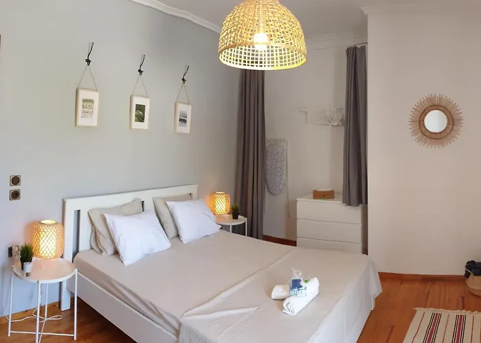 Cozy 3 Bedroom Apartment Appartement Kerkíni