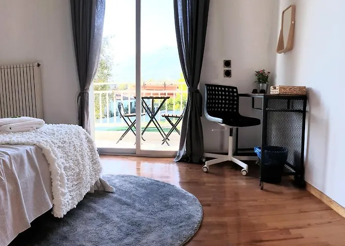 Cozy 100qm 3 Bedroom 公寓 凯尔基尼